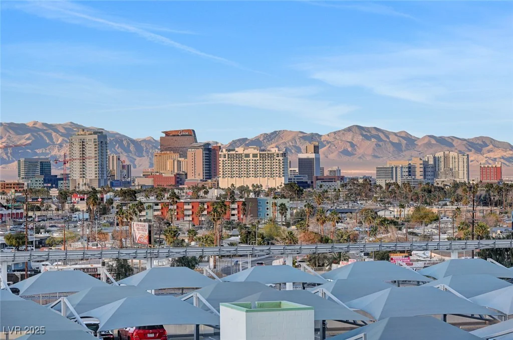 222 Karen, Las Vegas, NV 89109