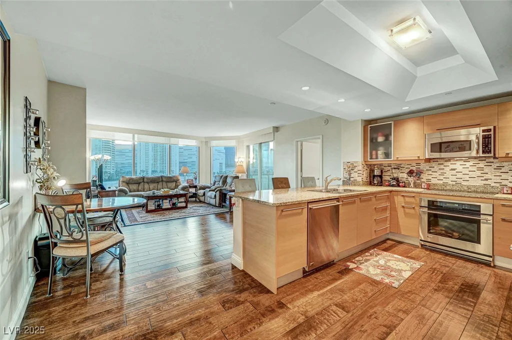 222 Karen, Las Vegas, NV 89109