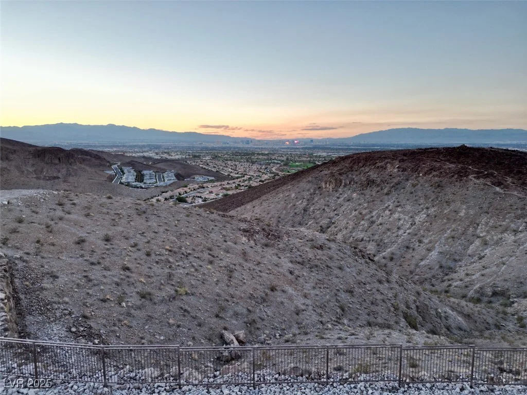 2 Highcrest, Henderson, NV 89012
