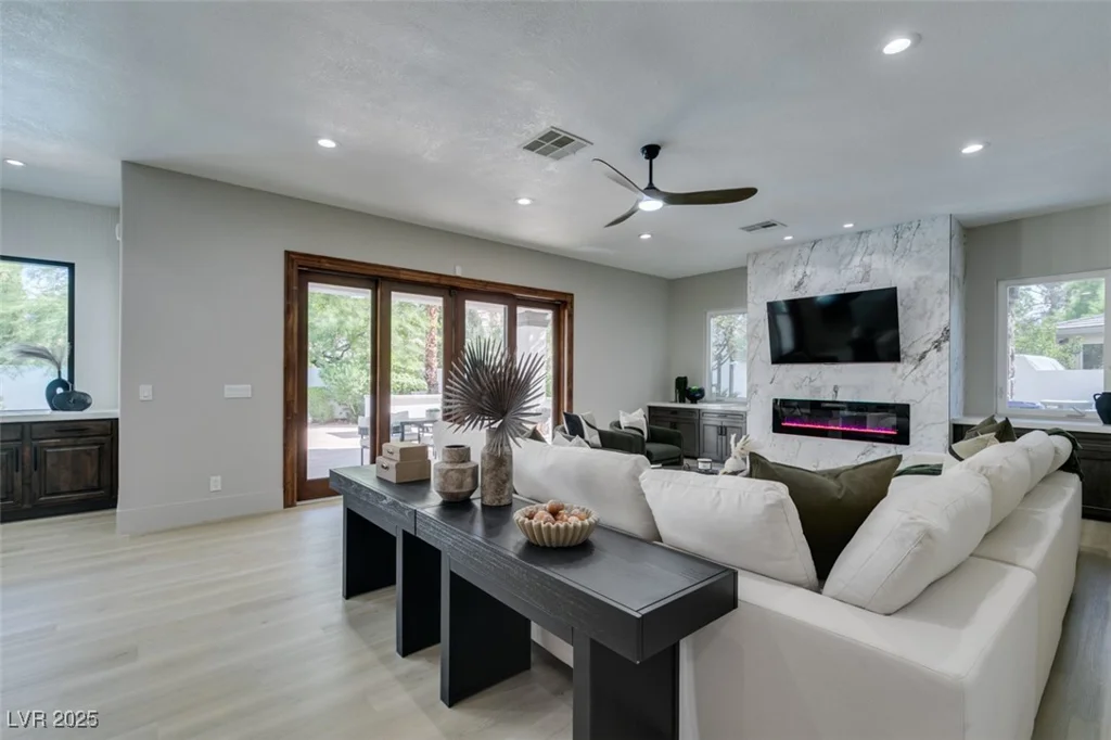 2200 Paseo, Las Vegas, NV 89117