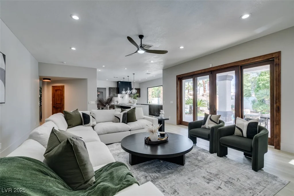 2200 Paseo, Las Vegas, NV 89117