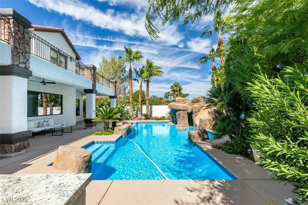 2200 Paseo, Las Vegas, NV 89117