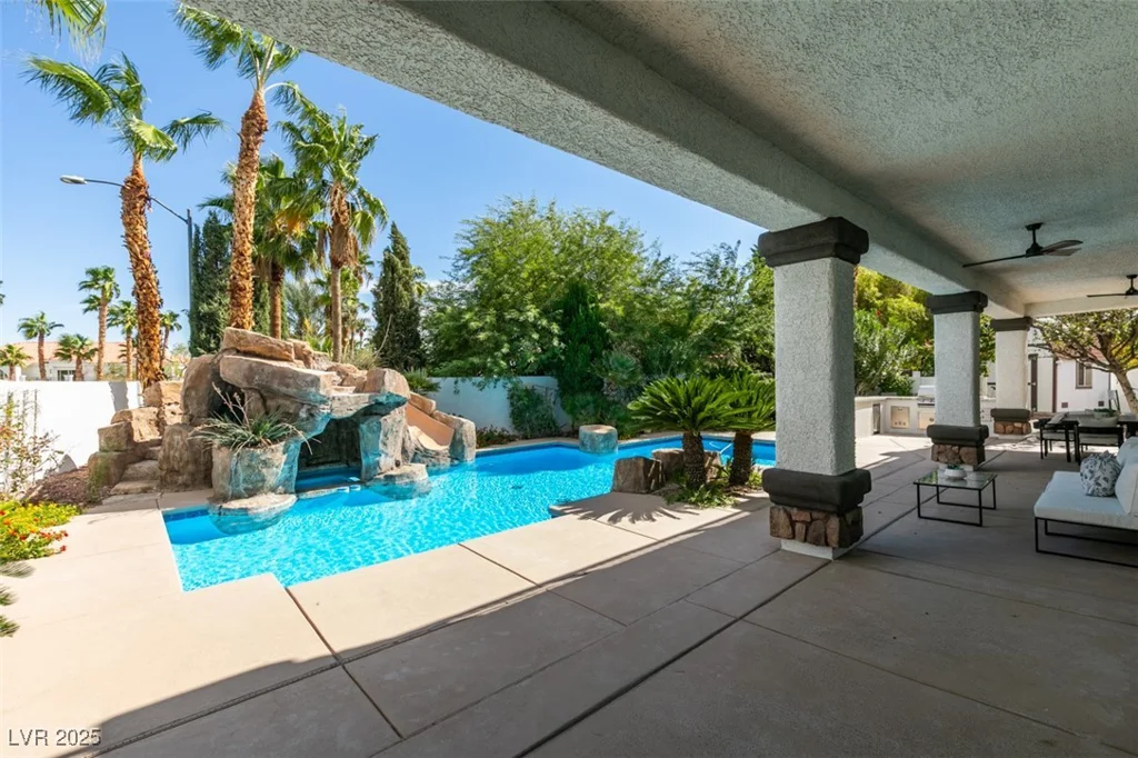 2200 Paseo, Las Vegas, NV 89117