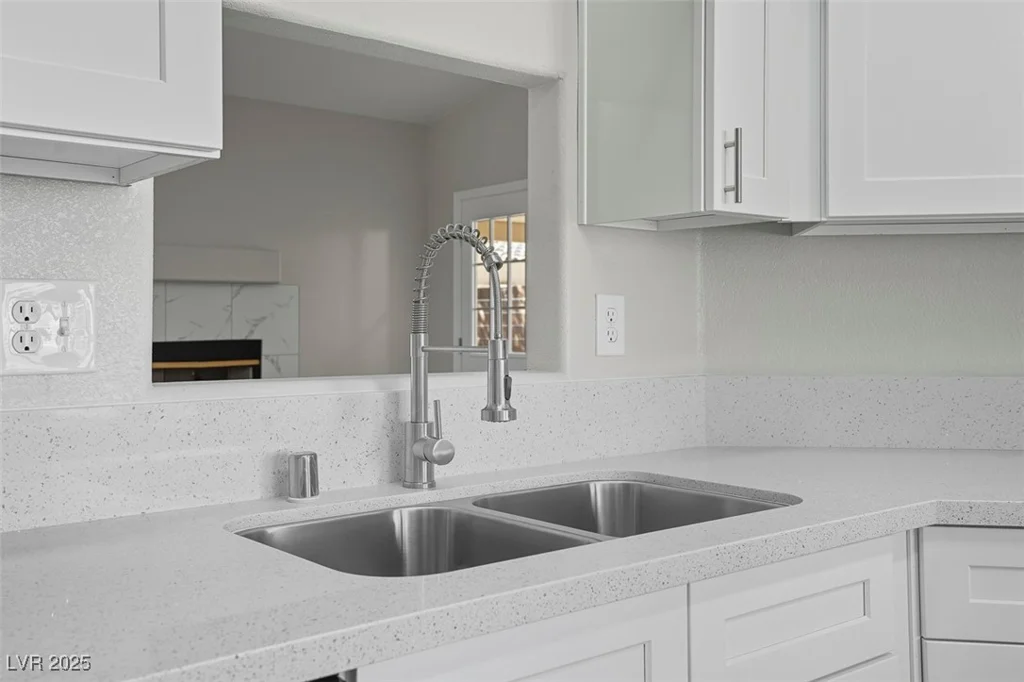 6129 Desert Haven, Las Vegas, NV 89130