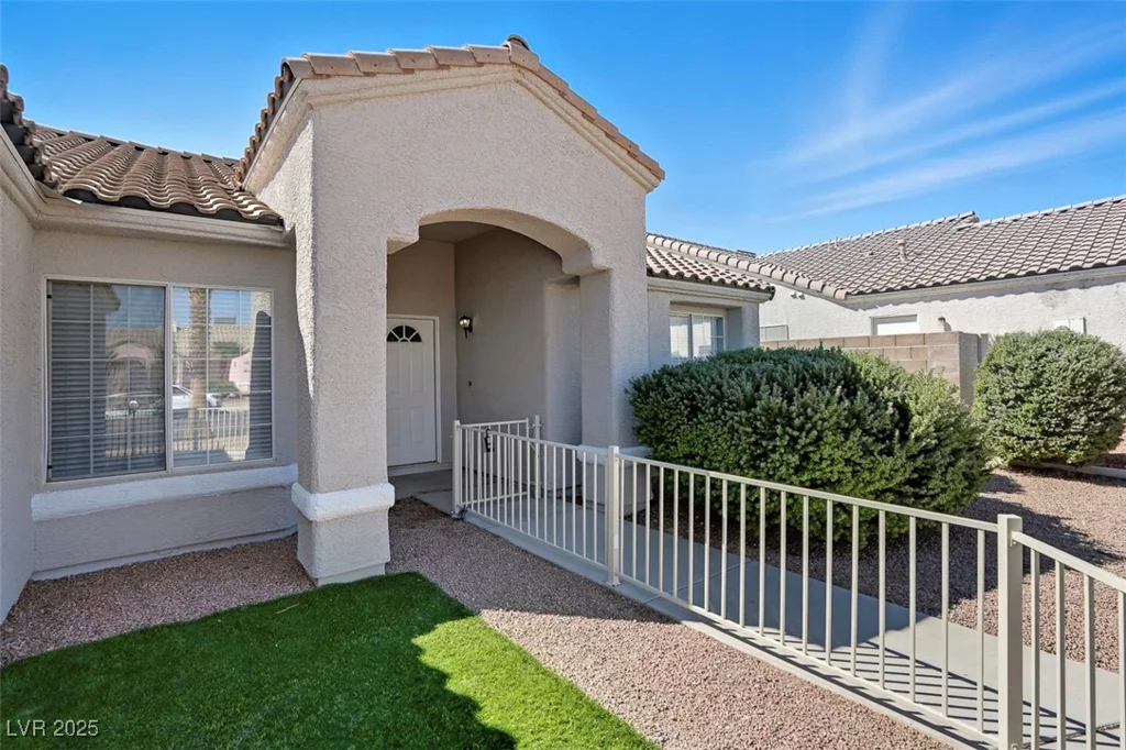 6129 Desert Haven, Las Vegas, NV 89130