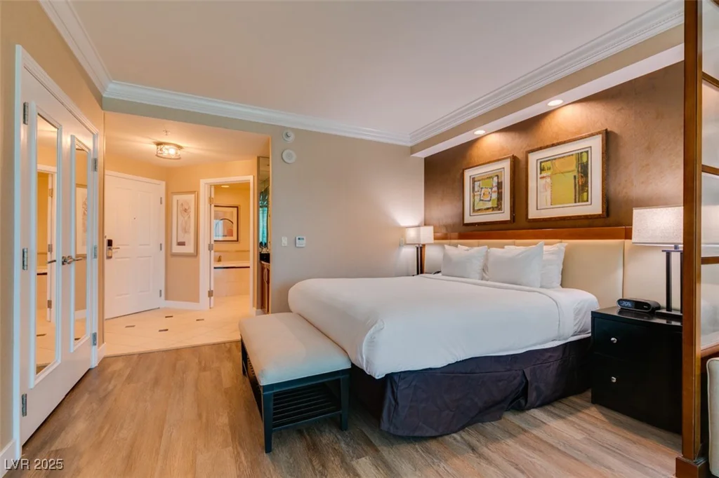 135 HARMON, Las Vegas, NV 89109