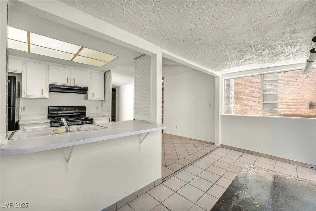 1420 Vegas Valley, Las Vegas, NV 89169