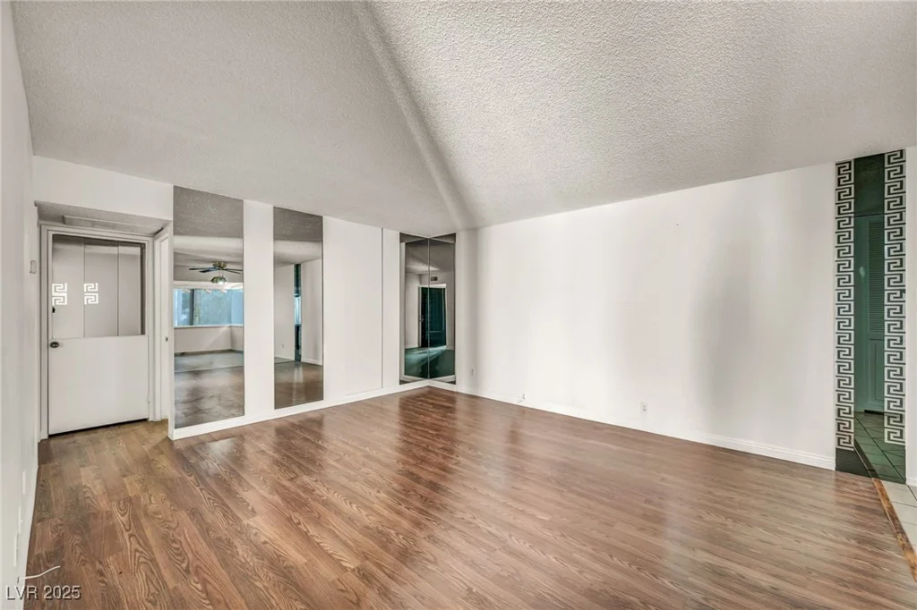 1420 Vegas Valley, Las Vegas, NV 89169