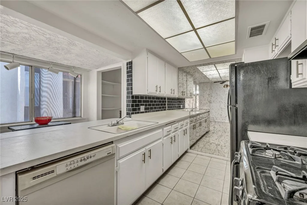 1420 Vegas Valley, Las Vegas, NV 89169