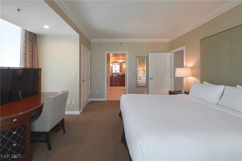 145 Harmon, Las Vegas, NV 89109