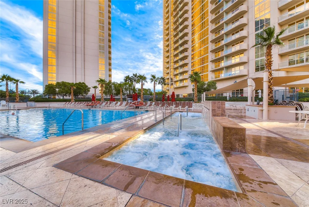 145 Harmon, Las Vegas, NV 89109