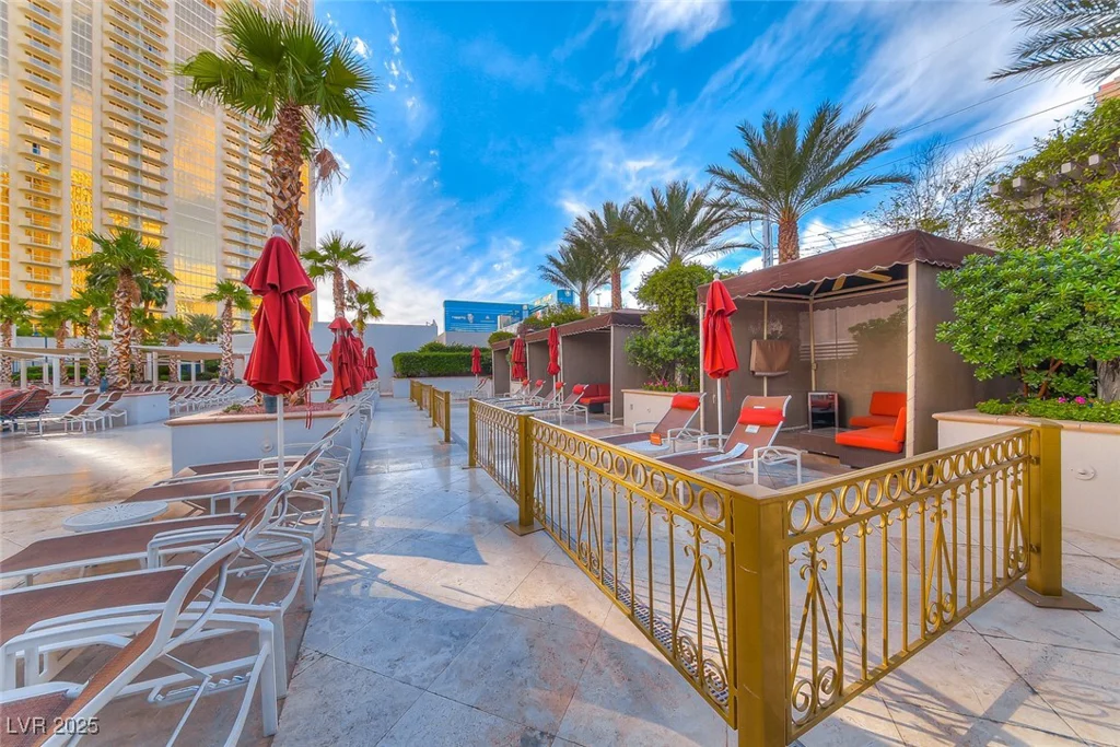 145 Harmon, Las Vegas, NV 89109