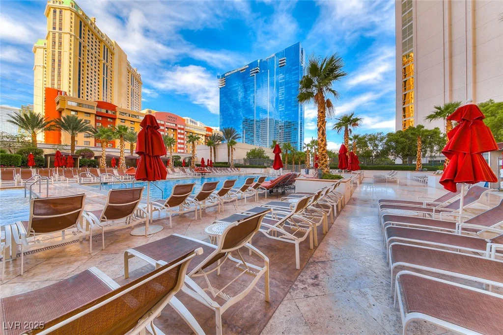 145 Harmon, Las Vegas, NV 89109