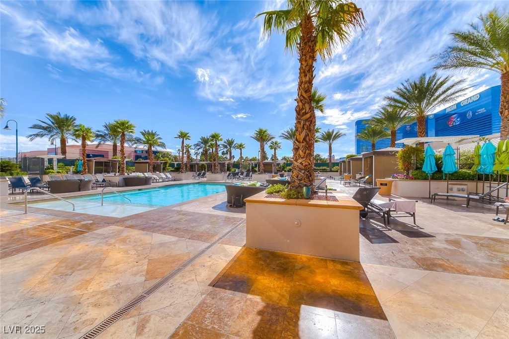 145 Harmon, Las Vegas, NV 89109