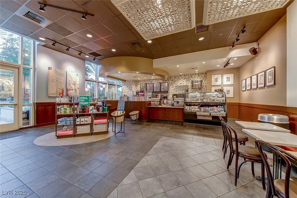 145 Harmon, Las Vegas, NV 89109