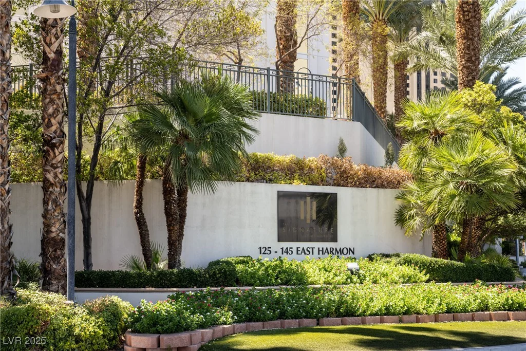 145 Harmon, Las Vegas, NV 89109