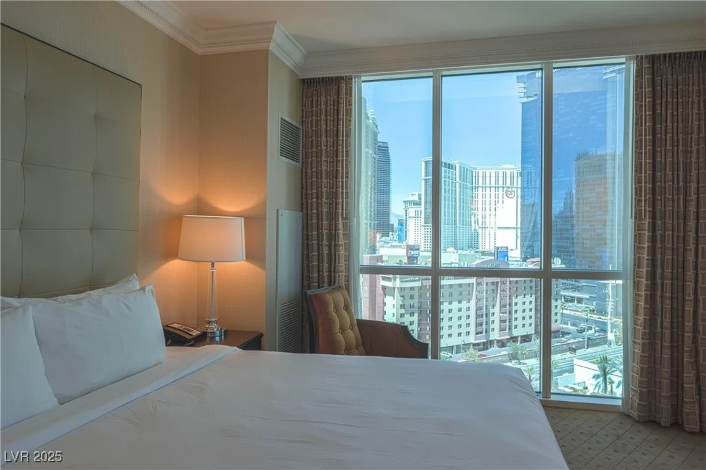 145 Harmon, Las Vegas, NV 89109