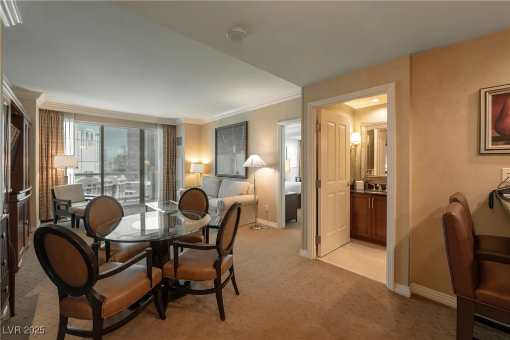 145 Harmon, Las Vegas, NV 89109