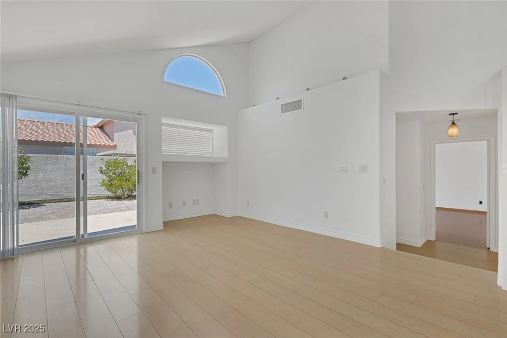 8756 Harvest Valley, Las Vegas, NV 89129
