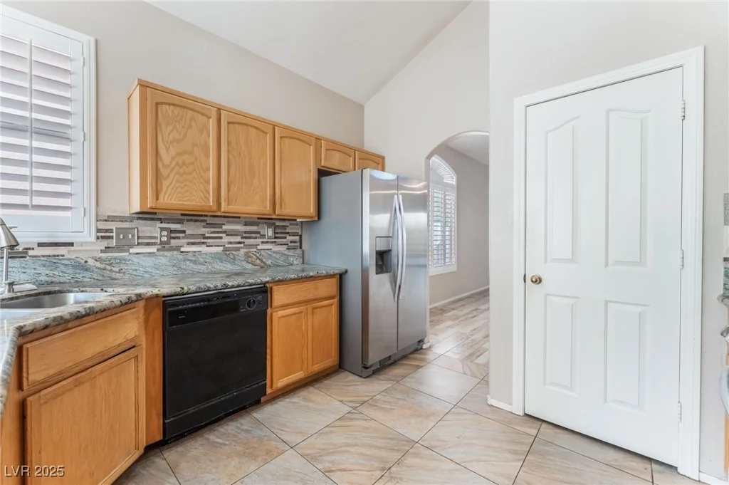 7908 Constantinople, Las Vegas, NV 89129