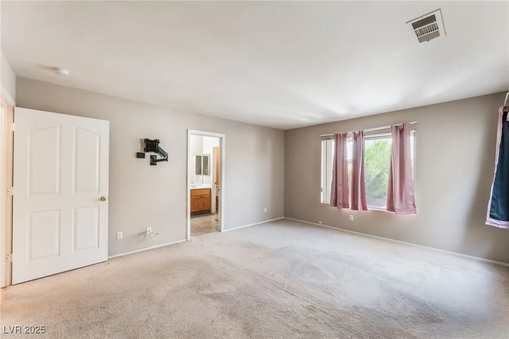 7908 Constantinople, Las Vegas, NV 89129