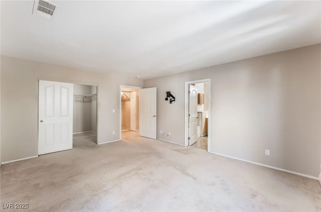 7908 Constantinople, Las Vegas, NV 89129