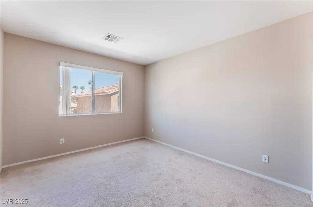 7908 Constantinople, Las Vegas, NV 89129