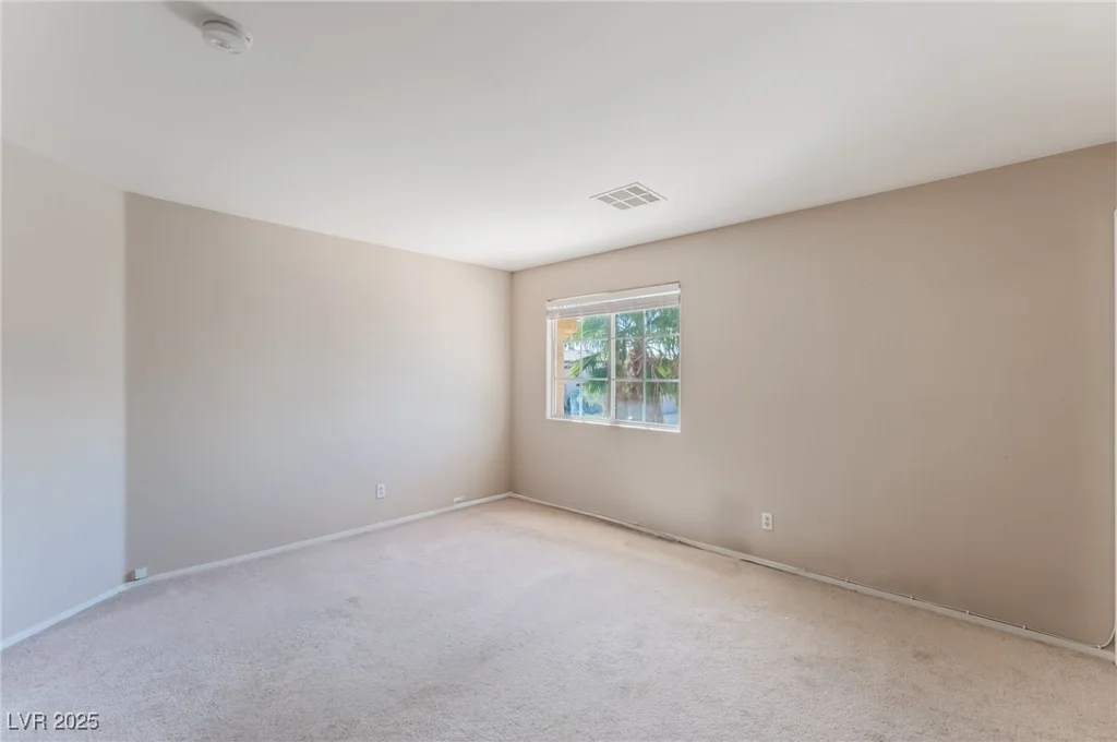 7908 Constantinople, Las Vegas, NV 89129