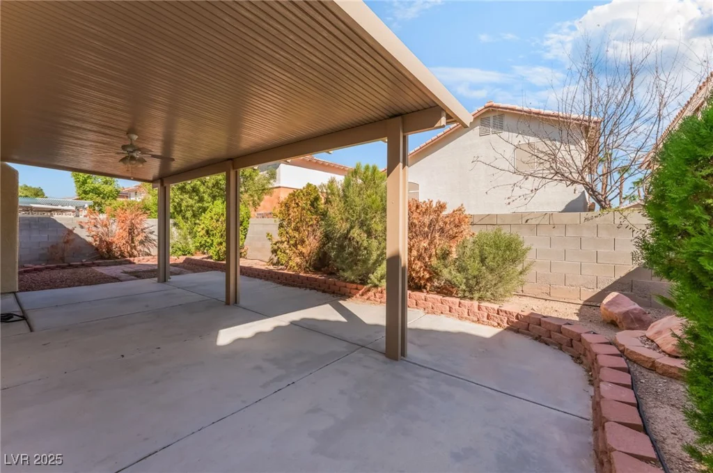 7908 Constantinople, Las Vegas, NV 89129