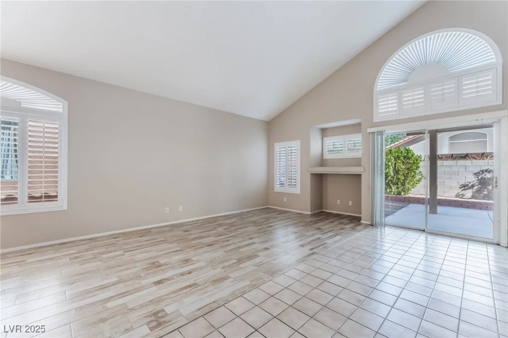 7908 Constantinople, Las Vegas, NV 89129