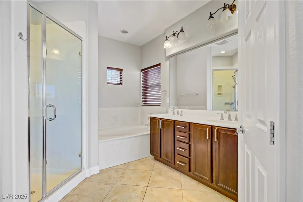 9864 Maspalomas, Las Vegas, NV 89178