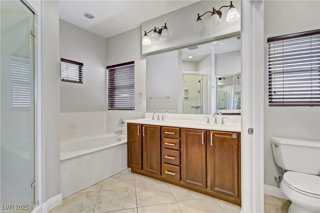 9864 Maspalomas, Las Vegas, NV 89178