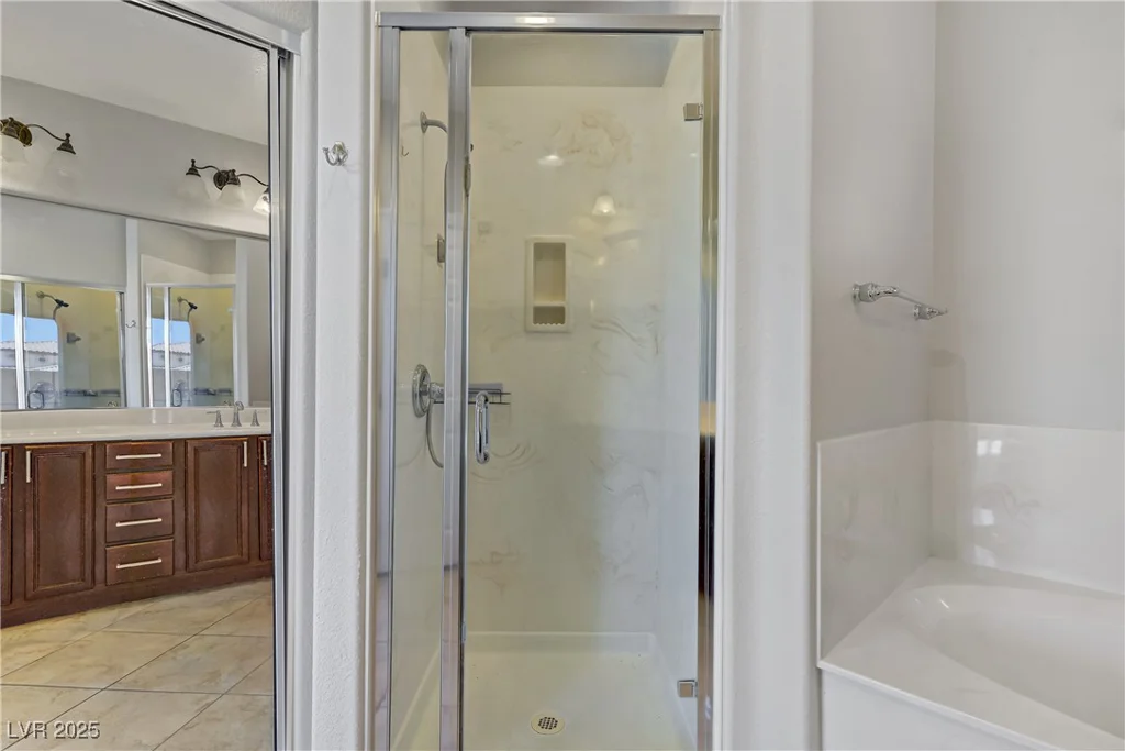 9864 Maspalomas, Las Vegas, NV 89178