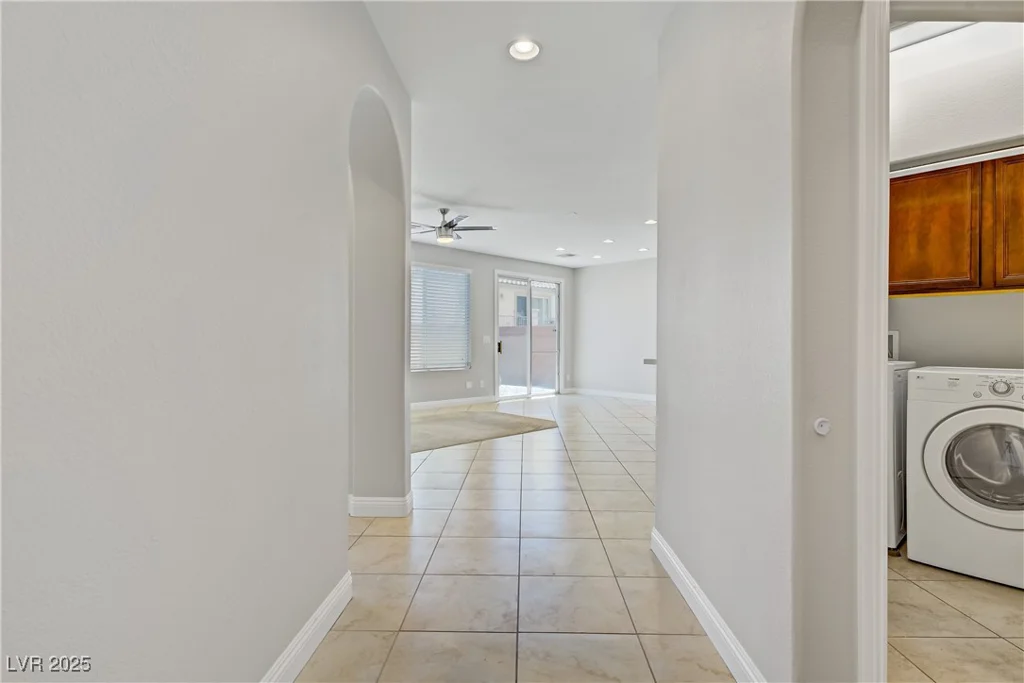 9864 Maspalomas, Las Vegas, NV 89178