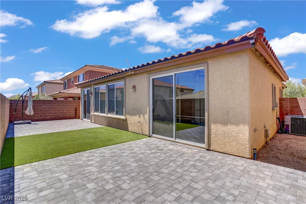 9864 Maspalomas, Las Vegas, NV 89178