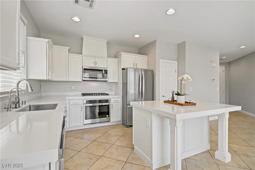 9864 Maspalomas, Las Vegas, NV 89178