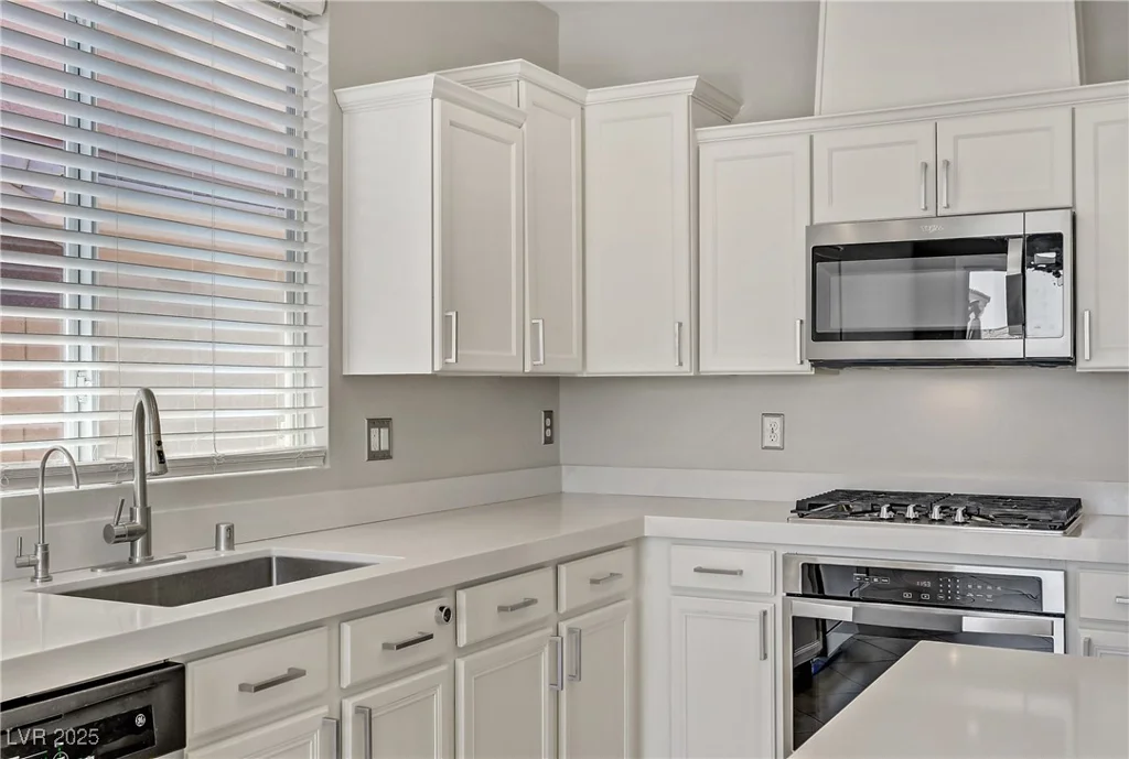 9864 Maspalomas, Las Vegas, NV 89178
