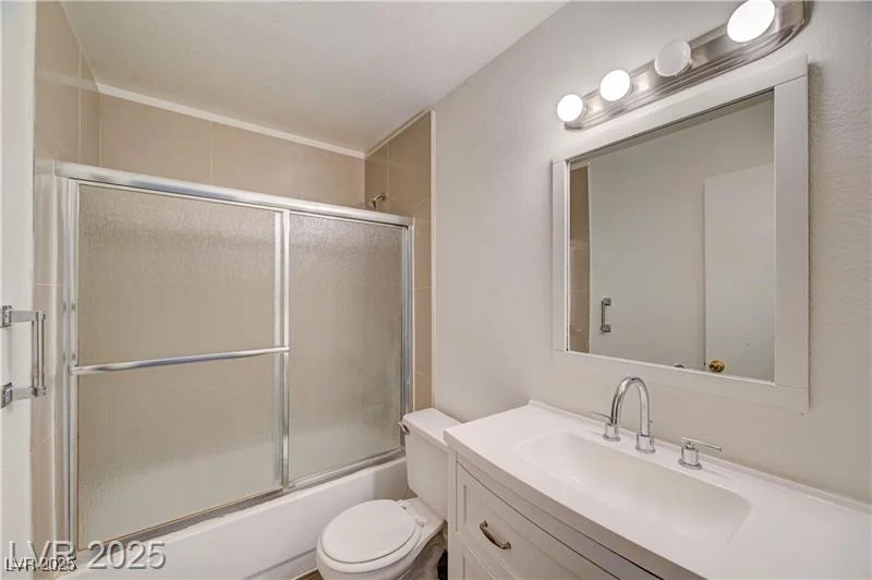 6749 Charleston, Las Vegas, NV 89146