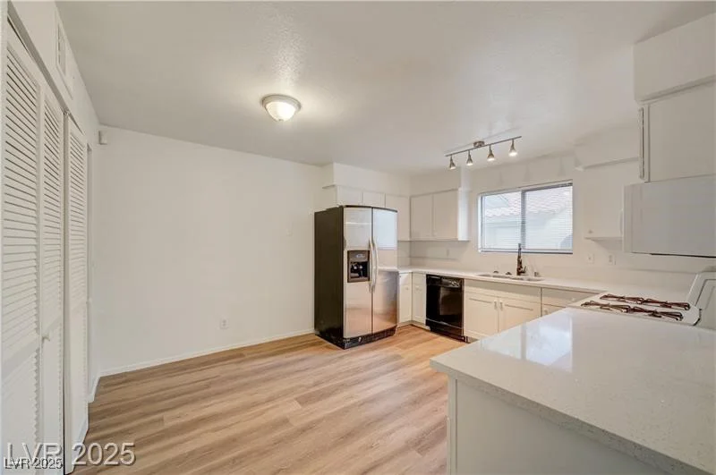 6749 Charleston, Las Vegas, NV 89146