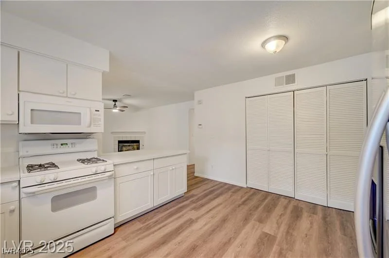 6749 Charleston, Las Vegas, NV 89146
