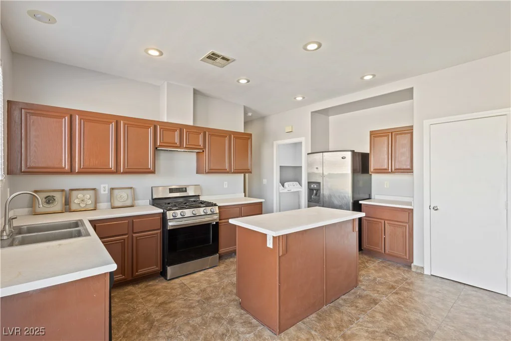 6502 Bristle Canyon, Las Vegas, NV 89110