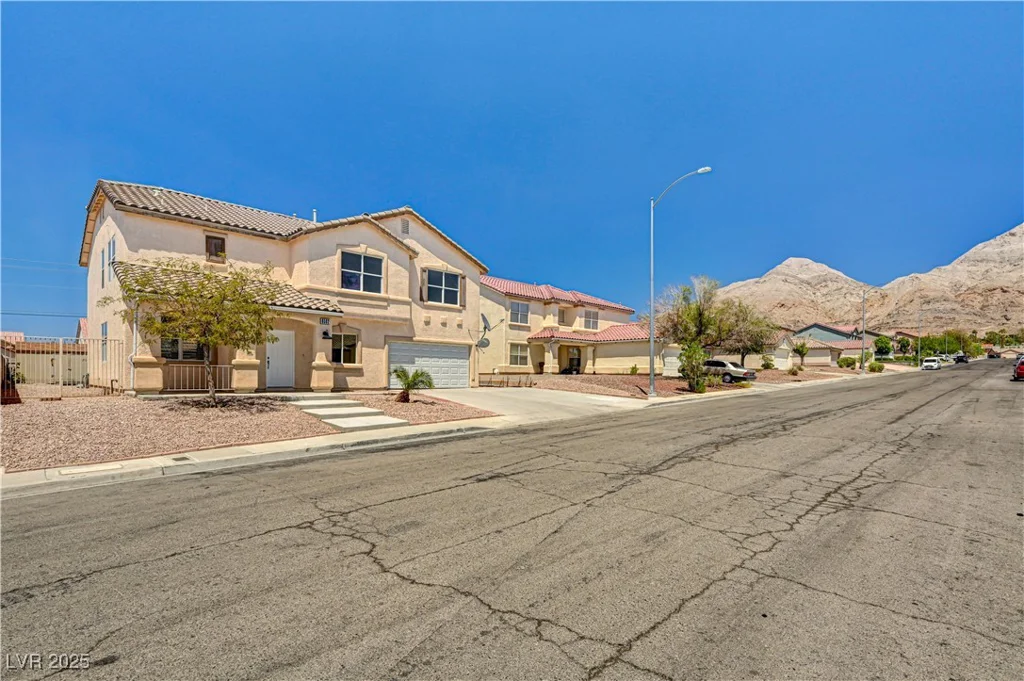 6502 Bristle Canyon, Las Vegas, NV 89110