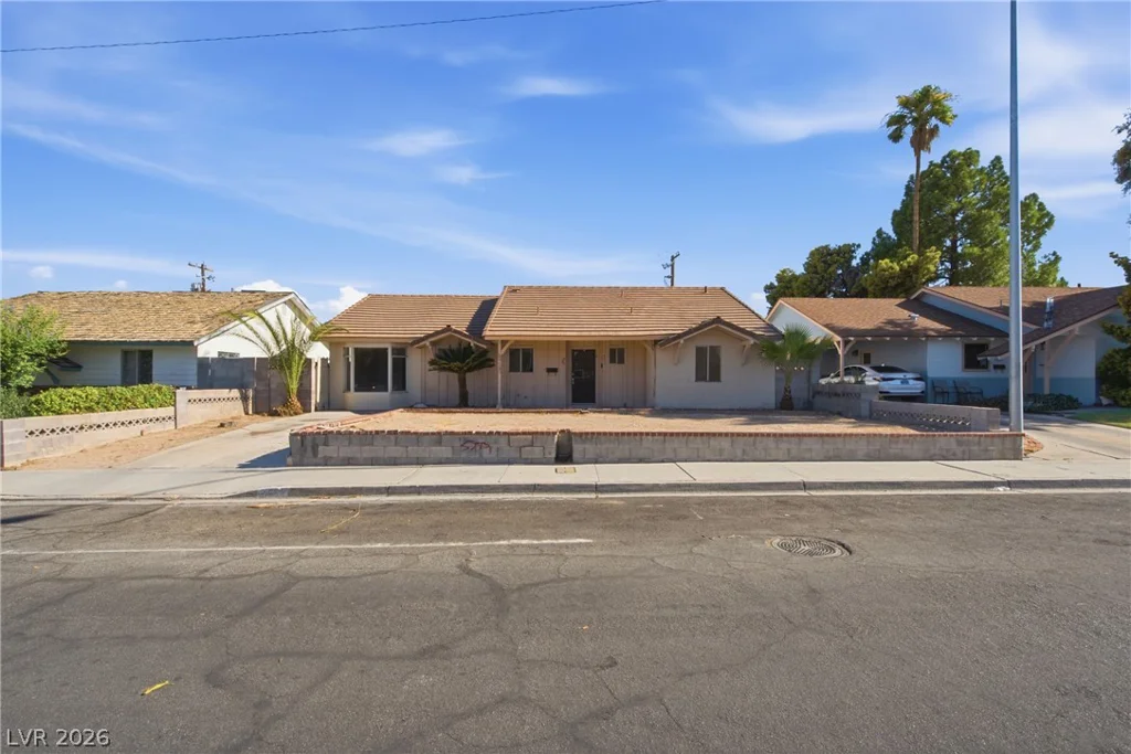 4913 Churchill, Las Vegas, NV 89107