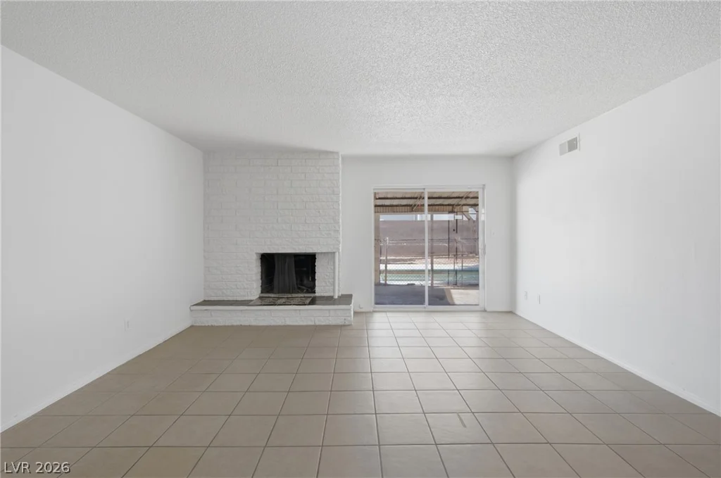 4913 Churchill, Las Vegas, NV 89107