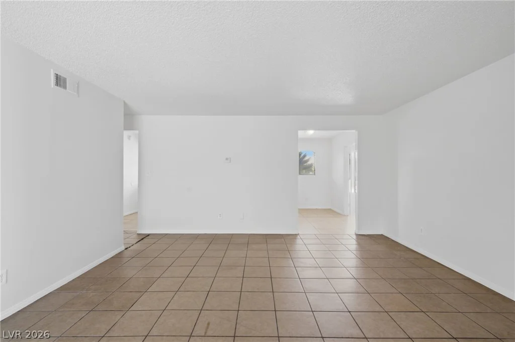 4913 Churchill, Las Vegas, NV 89107