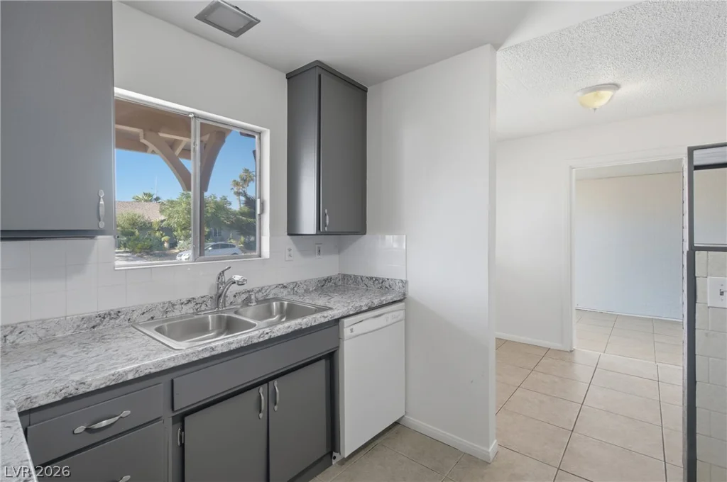 4913 Churchill, Las Vegas, NV 89107