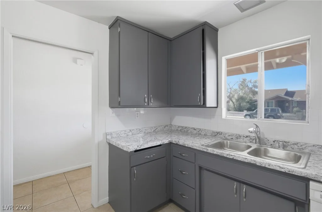 4913 Churchill, Las Vegas, NV 89107