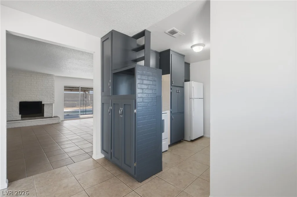 4913 Churchill, Las Vegas, NV 89107