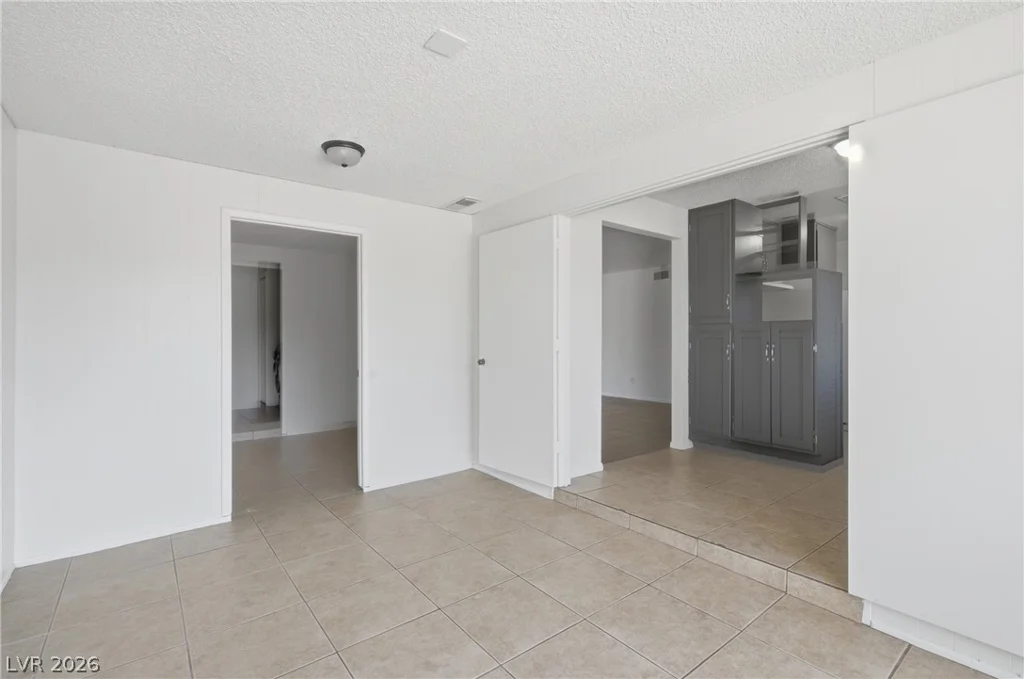 4913 Churchill, Las Vegas, NV 89107