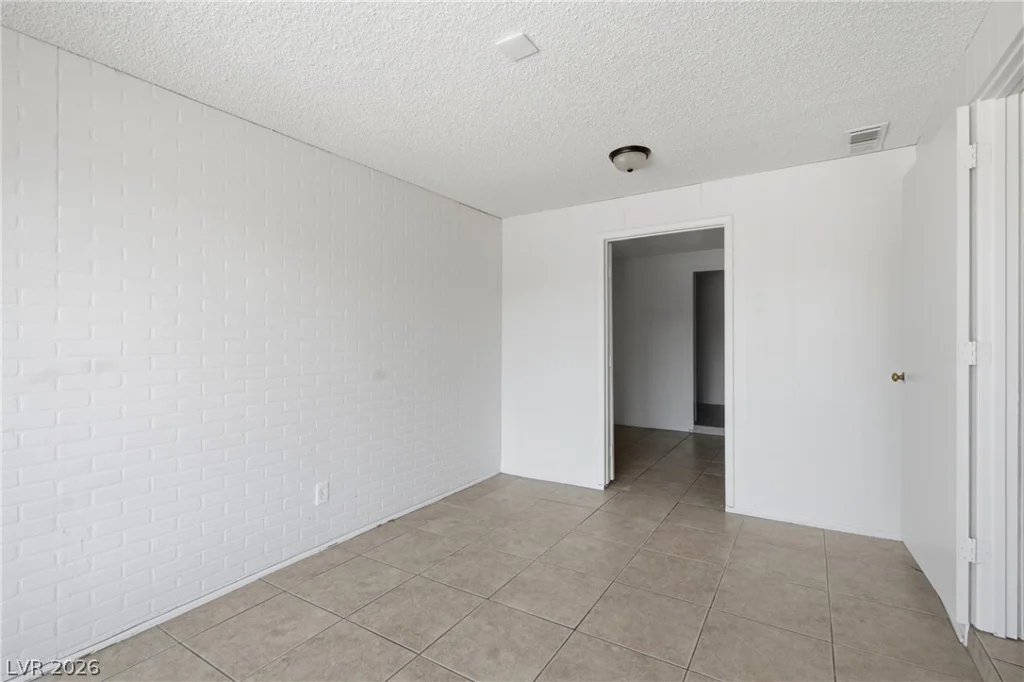 4913 Churchill, Las Vegas, NV 89107